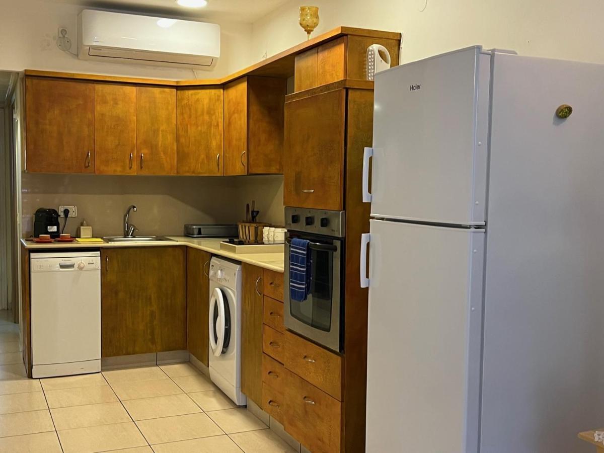 Last Minute Herzliya Екстер'єр фото