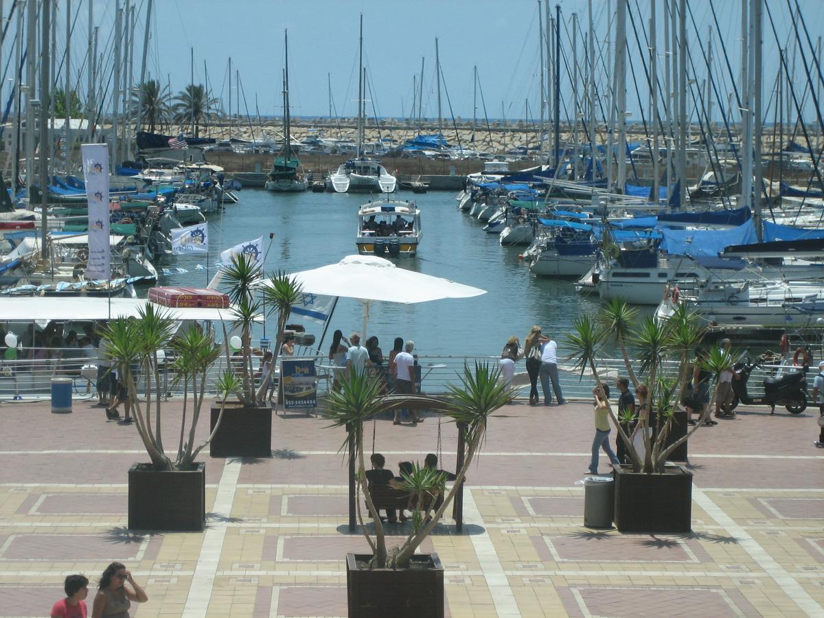 Last Minute Herzliya Екстер'єр фото