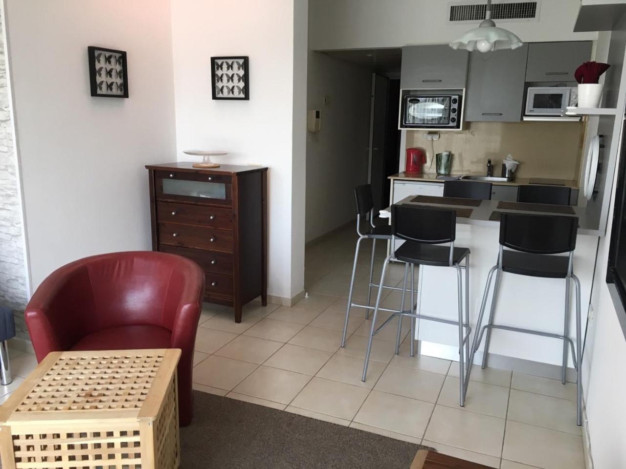 Last Minute Herzliya Екстер'єр фото
