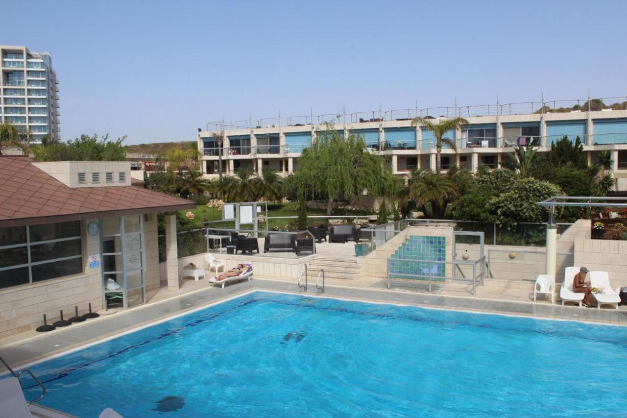 Last Minute Herzliya Екстер'єр фото